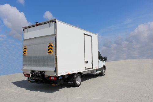 AG Zabudowy - Realizacje - Ford Transit - kontener z windą